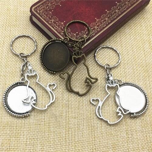 2piece Cat King Keychain Tow Side Base King Of Cat Shape Tray Bezel Pendant 3Colors Rotation Round 25mm Key Rings Diy Making