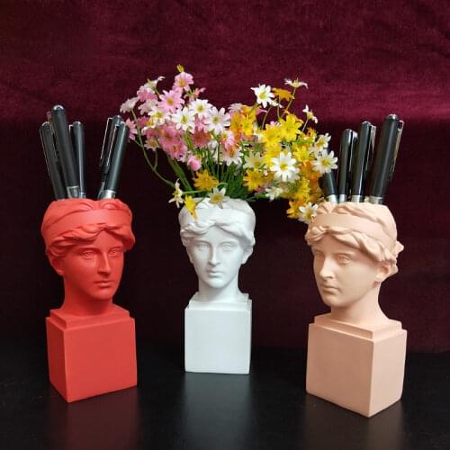 Karl Marx Sculpture Vase Gold Resin Artist Home Decoration Flower Pot Makeup Brush Pen Holder Storage Box Head Model Sketch