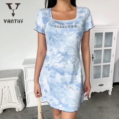 Palace Retro Summer Casual Lace Vintage Dress Retro Square Embroidered Dress with Slim Body and Short Sleeve Buttock Skirt