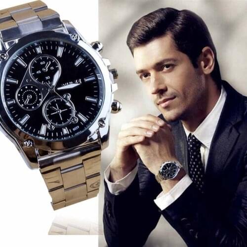 Mens Luxury Quartz Watch Silver Alloy Band Black Dial Watches for Business Men New Arrival Top Brand Watch