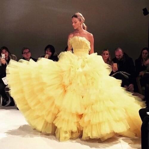 Trendy Yellow Lush Evening Party Dresses Off The Shoulder abiye Ruffle Prom Gowns Tiered Long Tiered Tulle Puffy Ball Gowns