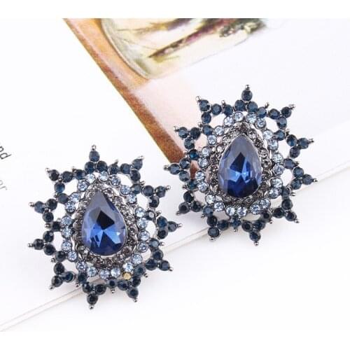 2021 New American Alloy Band Diamond Earrings Spot Wholesale Express Selling Hot Accessories Foreign Trade Manufactu