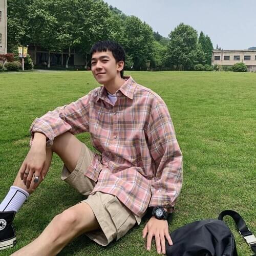 2019 spring and autumn new mens long-sleeved shirt loose plaid shirt Korean version of the trend student plaid cotton shirt