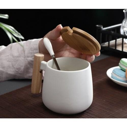 Nordic Style Wooden Handle Ceramic Cups Coffee Mugs Large Capacity Mug with Spoon Lid Mug Coffee Tea Cup Home Office Drinkware