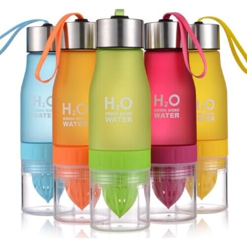 New Xmas Gift 600ml Water Bottle Plastic Fruit Infusion Bottle Infuser Drink Outdoor Sports Juice lemon Portable Kettle