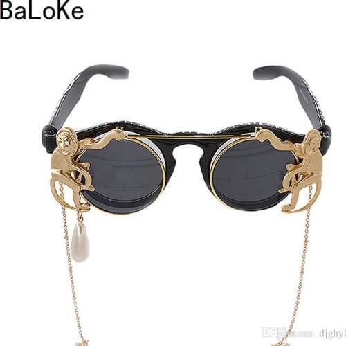 Fashion Retro Round Monkey Metal Chains Decoration Baroque Sunglasses Women Fashion Designer Clamshell Cool Eyewear Jewelry