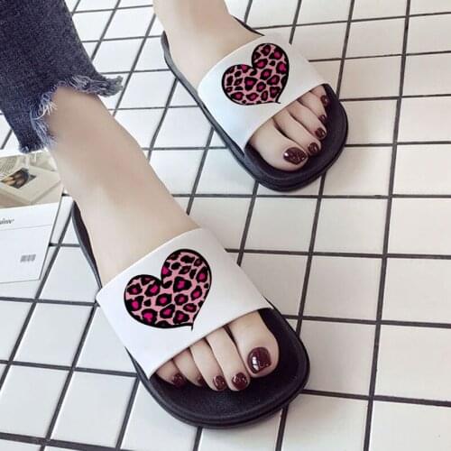 Summer Slippers Women Indoor Shoes Ladies Soft Non-slip Couple Thick Beach Sldies Home Slippers Outdoor Flip Flops female shoes