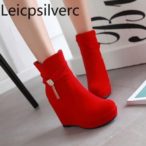 Womens Boots Autumn And Winter The New fashion Round head zipper tassel Wedge High heel Short tube Womens shoes 34-39