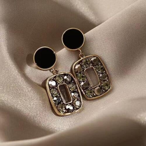 Retro Hong Kong style earrings 2021 new trend high-end Korean style earrings Personality Hollow out Exquisite Women jewelry