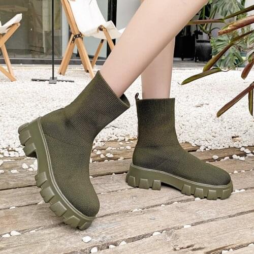 Trend Autumn Socks Shoes Woman Stretch Fabric Mid-Calf Casual Platform Boots Net Red Knitted Short Boots Women Plus Size Booties