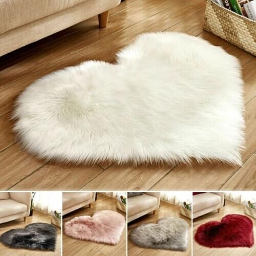 Fluffy Rugs Anti-Skid Shaggy Area Rug Dining Room Home Bedroom Carpet Floor Mat Heart Shaped Fluffy Rug Shaggy Floor Mat