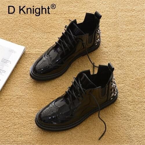 Patent Leather Womens Boots 2020 New Fashion Rivets Ankle Boots For Women Winter Autumn Lace Up Short Platform Lady Shoes Boots