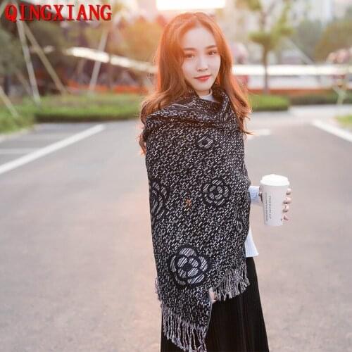 2021 Autumn Jacquard Weave Floral Ring Scarf Female Thick Faux Cashmere Outdoor Shawl Tassels Women Warm Wrap