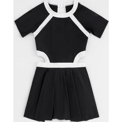 2021 New Black and White Color Matching Half Sleeve One-piece Swimsuit Female Korean Conservative Hot Spring Swimsuit