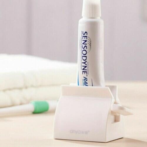 Plastic Toothpaste Squeezing Easy Dispenser Seat Holder Stand New Fashion Multifunctional Rolling Tube Toothpaste Squeezer