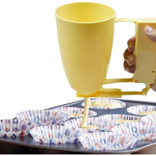 Kapmore 1pc Batter Dispenser Creative Manual Food Grade Plastic Batter Funnel DIY Baking Tool For Home Kitchen Random Color