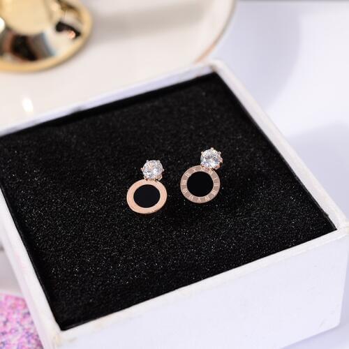 YUN RUO 2018 New Arrival Fashion Roman Numerals Crystal Stud Earring Rose Gold Color Woman Gift Titanium Steel Jewelry Not Fade