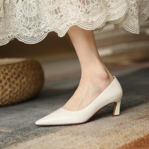 Osunlina 2021 New Womans Pumps Elegant Pointed Toe Slip On 5.5cm Thin High Heels Pumps Handmade Shallow Office Lady Shoes