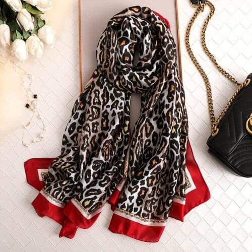 Spring and Autumn New Korean leopard print sunscreen silk scarf womens long shawl fashion warm thick neck scarf woman hijab