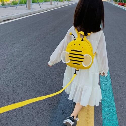 Childrens baby kindergarten 1-7 years old bee small schoolbag men and women backpack mini cartoon canvas backpack