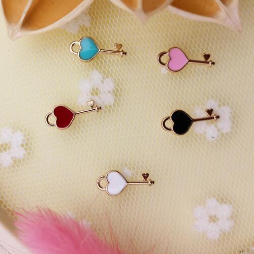 10pcs Mini Heart Key Shaped Enamel Charms Gold Tone Metal Pendants Charm Fit DIY Earring Bracelet Hair Jewelry Accessory Finding