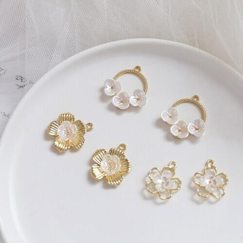 Antique imitation pearl flower alloy temperament pendant hollowed out geometry DIY handmade earrings material accessories 6pcs