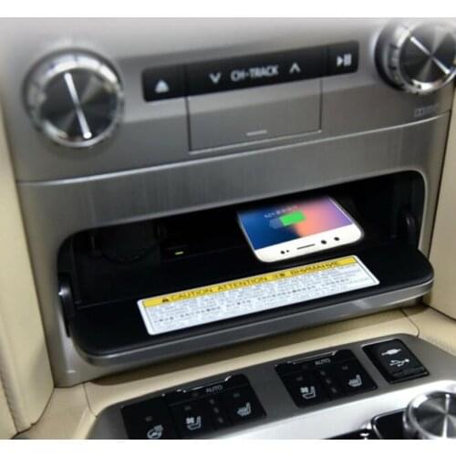ABS Car Qi Fast Wireless Charger 10W Output Charging panel For Cell Phone Fit Toyota Land Cruiser LC200 2017 2018 2019