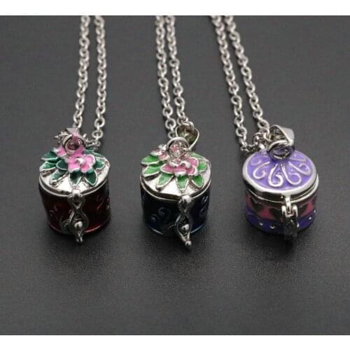 10PCS Vintage Brass Flower Pattern Openable Photo Locket Photo Box Pendant Necklace Commemorating Free Chain