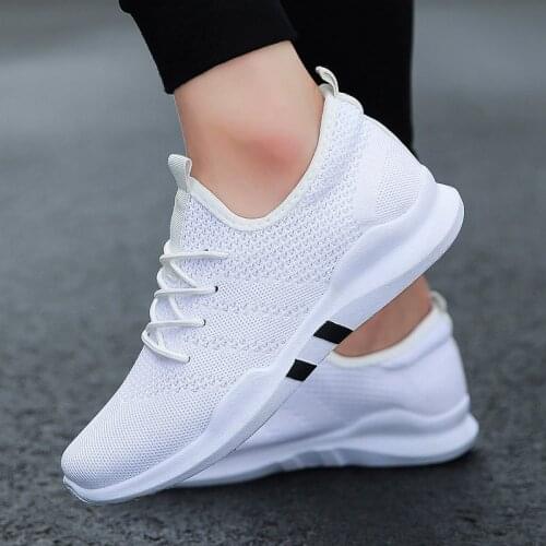2020 Fashion Mens Casual Shoes White Lace-Up Breathable Shoes Sneakers Basket White Black Tennis Mens Trainers Zapatillas Hombre