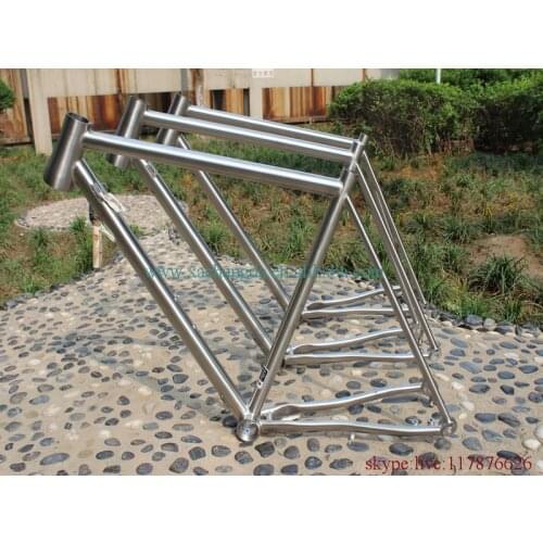 Titanium road bike frame with taper head tube and thru axle dropouts BSA thread BB shell
