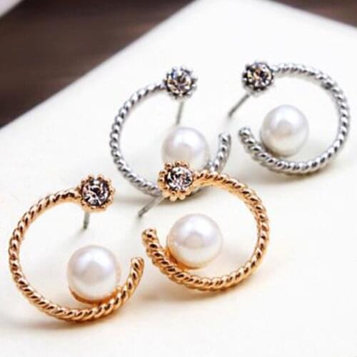 Elegant Female Half Moon Pearl Stud Earrings Charming Gold Silver Color Metal Earrings Accessories Fashion Womens Party Jewelry