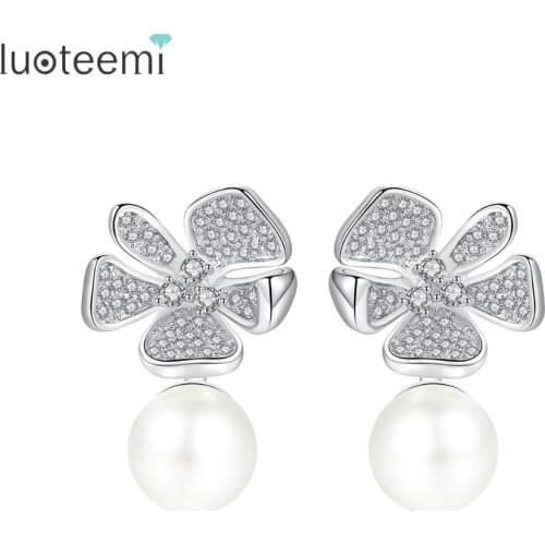 LUOTEEMI Exquisite Simulated-Pearl Stud Earrings for Women Luxury Flower CZ Female Pendientes for Wedding Party Christmas Gift