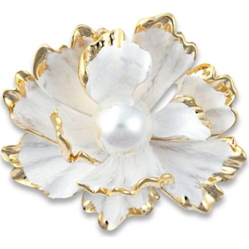 Luxury Flower Brooch for Women Gold Floral Alloy Jewelry Pearl Pins Beautiful Female Accessories Wedding Coat Scarf Hat Gifts