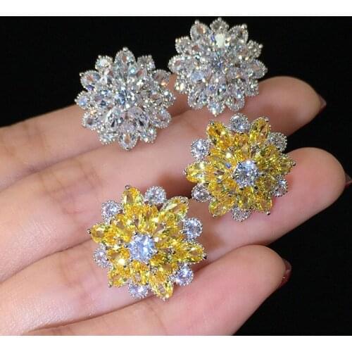 Luxury Zirconia Flower Earrings Female Sweet and Lovely White Yellow Crystal Snowflake Shape Earrings Wedding Earrings Jewelry