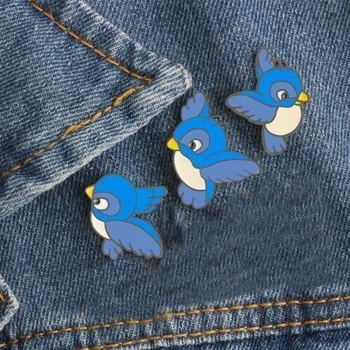 Cartoon Blue Bird Brooches Fledgling Animal Brooch Denim Metal Enamel Pin Buckle Backpack Shirt Badge Gift for Kids Girl Jewelry