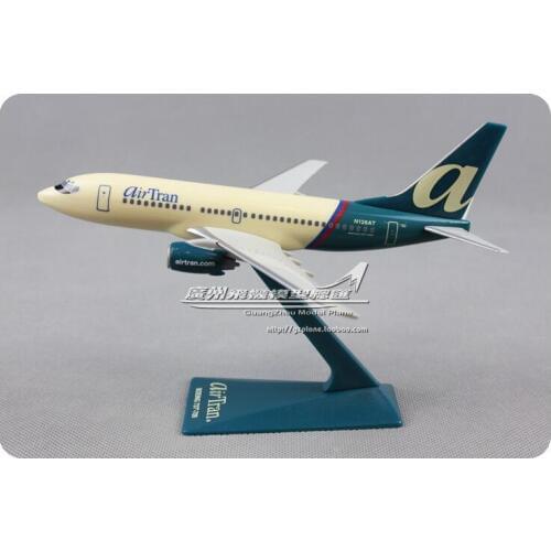 17cm plastic AIR American Airways Plane Model B737-700 Airlines Airplane Model W Stand Aircraft Gift scale 1:200