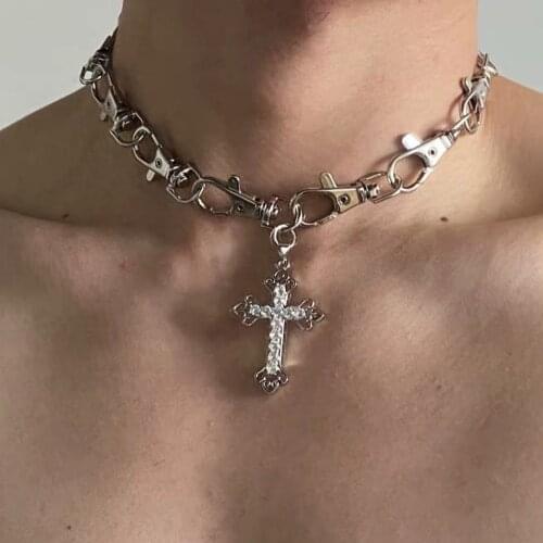 2021 New Y2K Aesthetic Punk Style Rhinestone Cross Necklace Pendant Alloyed Geometric Crucifix Necklace for Woman Jewelry