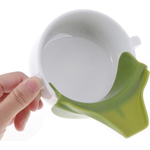 1PCS Silicone Liquid Funnel Pots And Pans Rim Deflector Anti-spill Drain Spout Slip On Mess Cooking Tool Kitchen Utensils