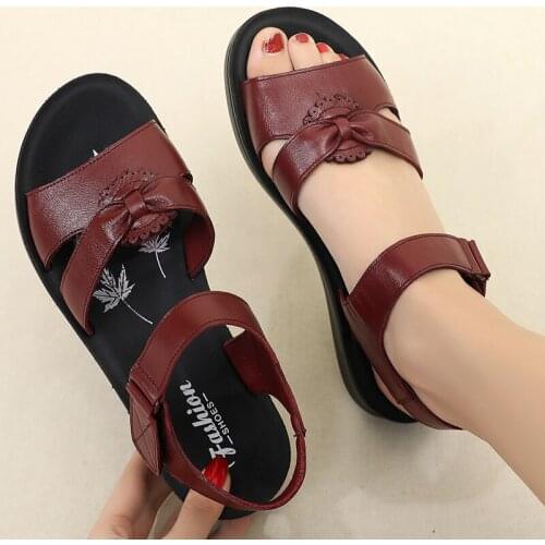 2021 new fashion women sandals summer shoes woman leather footwear soft flat sandals female comfortable old shoes mother sandals