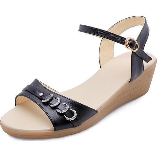 Simple Baitao Womens Shoes Summer 2019 New Slope heel middle heel buckle sandals