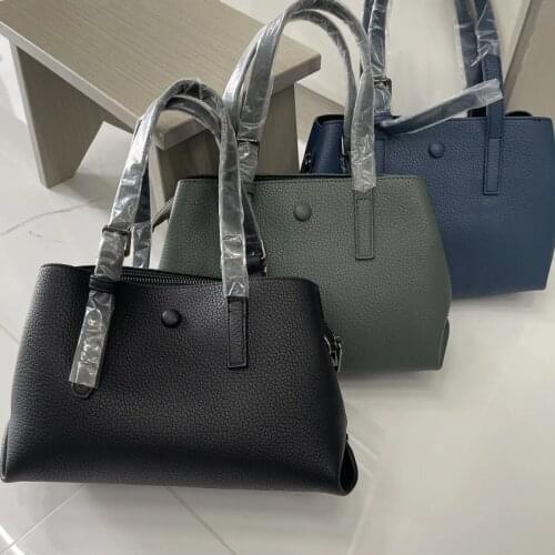 1 PC PU Leather metal Rack Portable Leather Housekeeper Holders Car Keychain Key Holder Wallet