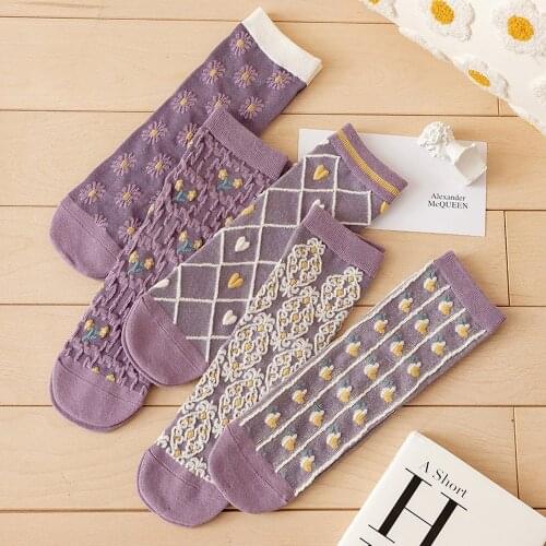 2022 New Woman Socks Korean Style Fashion Harajuku Retro Crew Socks Women Flower Embroidery Japanese Kawaii Cute Socks Gifts Sox