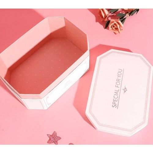 Customized Triangular Wine Red Gift Box Wedding Paper Candy Box Packing Gift Bag for Birthday party favors boxes ---XP1460
