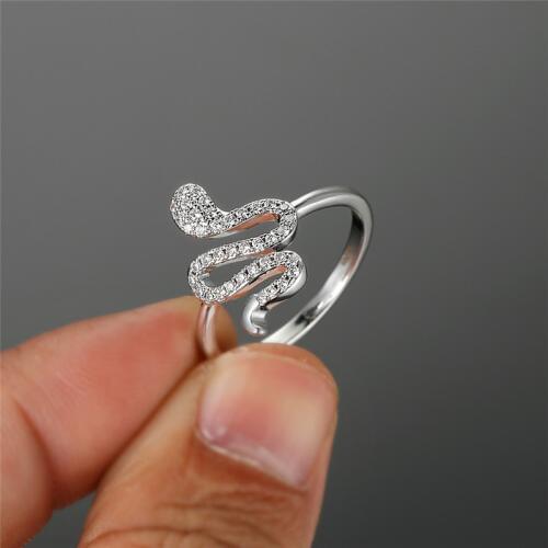 Punk Female Small Snake Ring Boho Silver Color Bridal Engagement Ring Vintage Wedding Jewelry Rings For Women