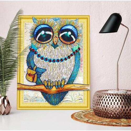 Diamond embroidery circle diamond special shape cartoon painting beautiful owl guard rhinestone crystal painting home decoration