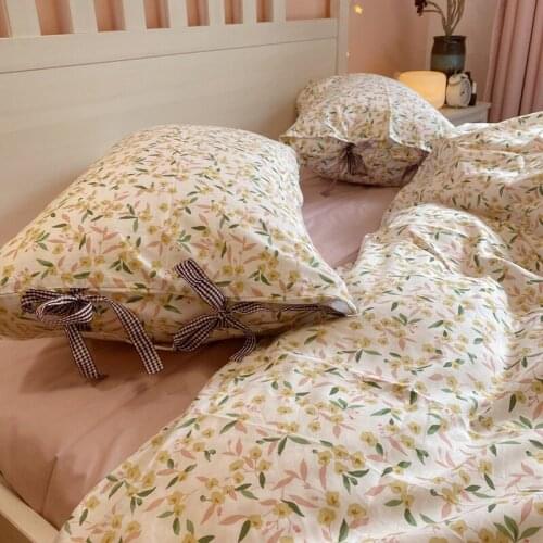 Bedding Set Four-piece Cotton Printing Set Fresh and Small Floral Garden Three-piece Cotton Bedding Set Duvet Cover Sheet Type