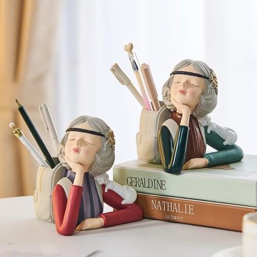 Bubble Girl Pen Holder Stationery Resin Character Sculpture Modern Home Decoration Study Childrens Bedroom Desktop Decoration