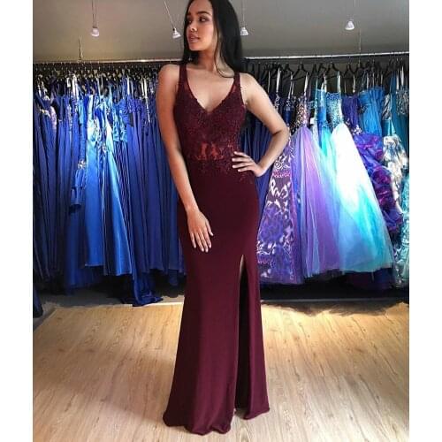 Long Burgundy V-Neck Lace Evening Dresses Mermaid Criss Cross Back Floor Length Robes De Mariée Party Gowns For Women