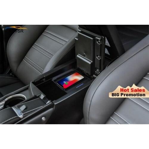 QI car wireless charger for Lexus NX 2015 2016 2017 Intelligent Infrared Fast Wireless Charging Car Phone Holder for iphone