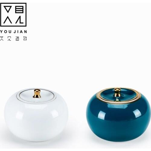 Tea canister ceramic small tea canister home mini portable pu 'er moisture-proof carry-on tea sealing canister large size